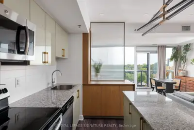 11 Superior Avenue 908, Toronto, On M8v 0a7