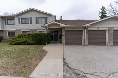 Condo Townhouse in Mississauga