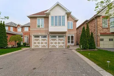 44 Pebblestone Circle, Brampton, On L6x 4n2