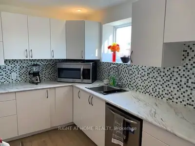 256 LEITERMAN Drive Lower, Milton, ON L9T 8B4