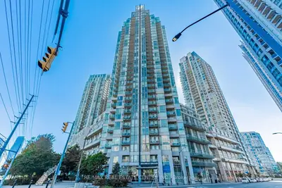 Condo Apartment in Mississauga