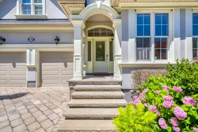 549 Renshaw Court, Mississauga, On L5h 4l6