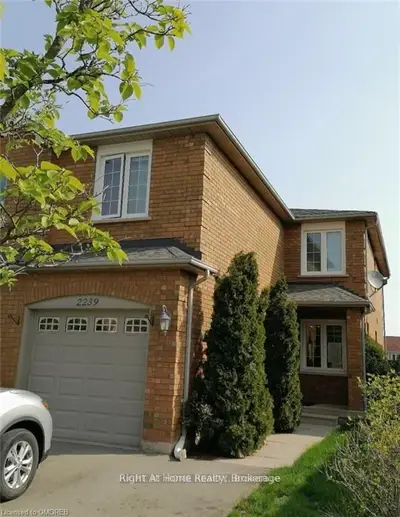 Semi-Detached in Oakville