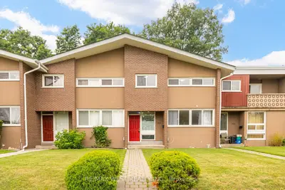 3226 The Credit Woodlands 3226, Mississauga, On L5c 2j6