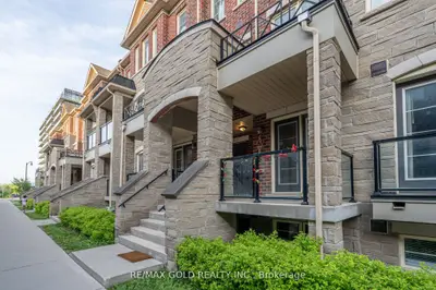 Condo Apartment in Brampton