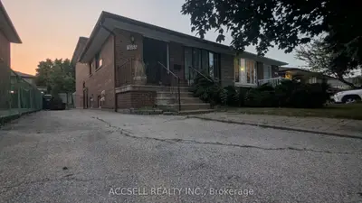 1055 Claredale Road, Mississauga, On L5g 1t5