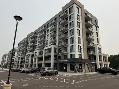 Condo Apartment in Milton