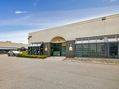 800 Petrolia Road 3, Toronto, On M3j 3k4