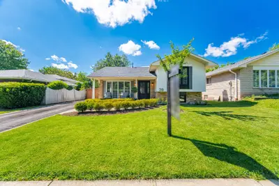Detached in Oakville