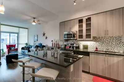 Condo Apartment in Toronto