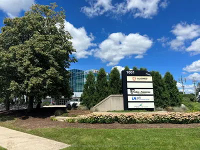 1001 Champlain Avenue 200, Burlington, On L7l 5z4