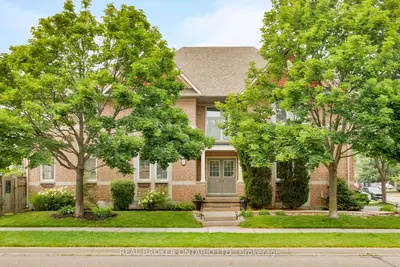 Detached in Oakville