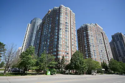 Condo Apartment in Mississauga