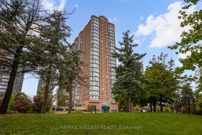 Condo Apartment in Mississauga