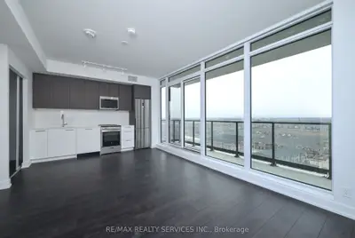 Condo Apartment in Brampton