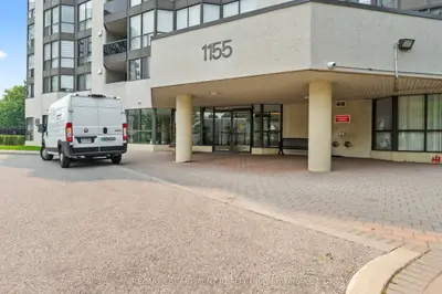 1155 Bough Beeches Boulevard 406, Mississauga, On L4w 4n2