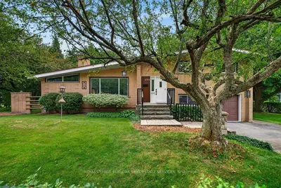 Detached in Burlington