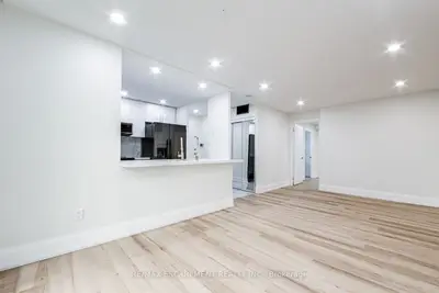 Condo Apartment in Mississauga