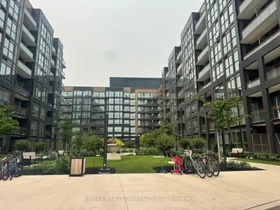 Condo Apartment in Oakville