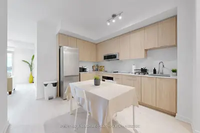 Condo Apartment in Oakville