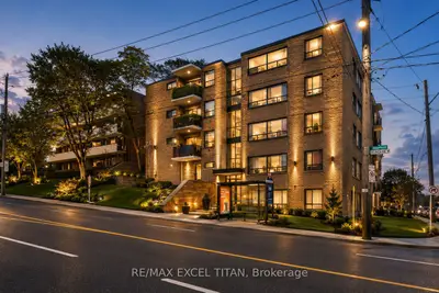 Condo Apartment in Toronto