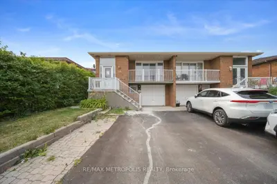 39 Jellicoe Crescent, Brampton, On L6s 3h7