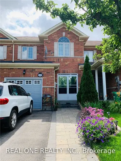 Att/Row/Townhouse in Mississauga