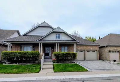 Detached Condo in Brampton