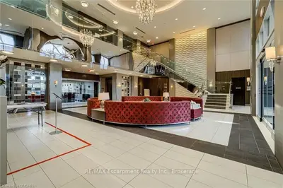 6 Eva Road 907, Toronto, On M9c 4z5