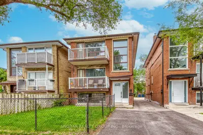 150 Portland Street #3, Toronto, On M8y 1b2