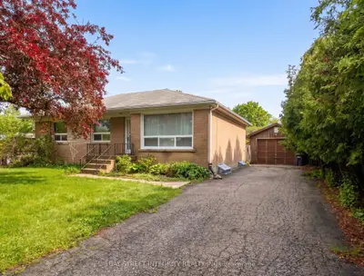 Detached in Oakville