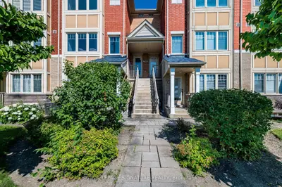 Condo Townhouse in Mississauga
