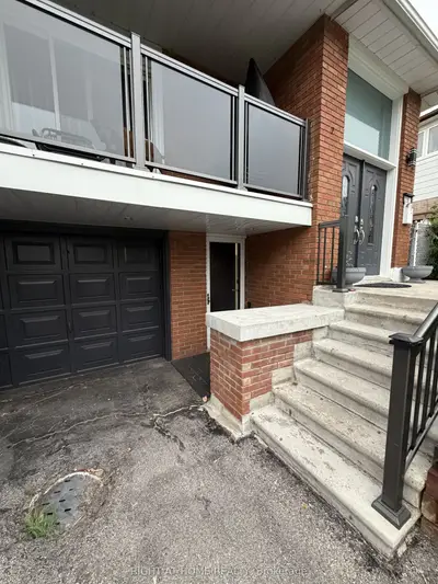 2238 Delkus Crescent Bsmt., Mississauga, On L5a 1k7
