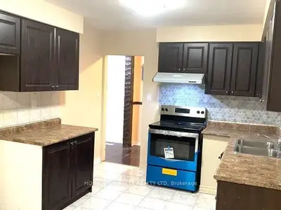 Semi-Detached in Brampton