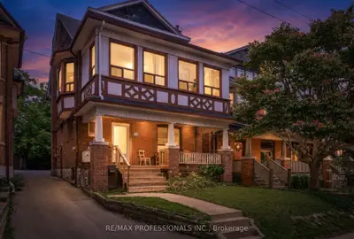 182 Geoffrey Street, Toronto, On M6r 1p7