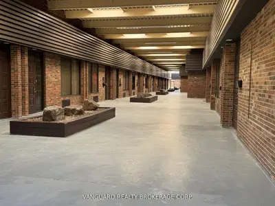 877 Alness Street 20, Toronto, On M3j 2x4