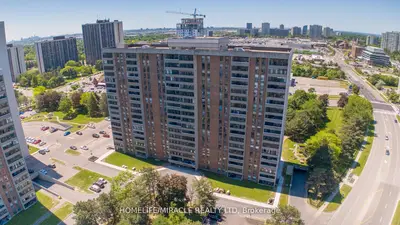 15 Kensington Road 907, Brampton, On L6t 3w2