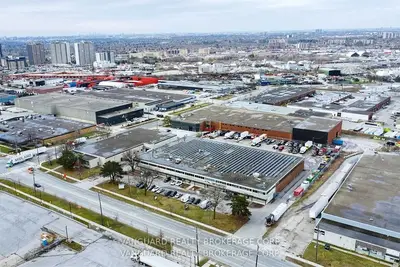 78 Signet Drive 4, Toronto, On M9l 1t2