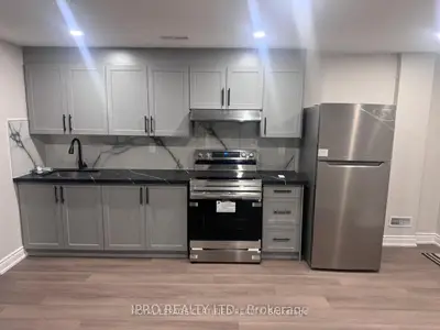 40 Beachville Circle, Brampton, On L6x 0v3