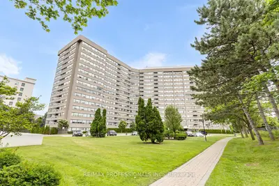 Condo Apartment in Toronto