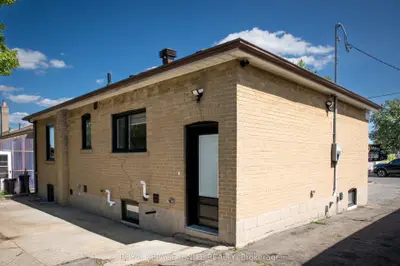 38 Parent Avenue Main, Toronto, On M3m 1z7