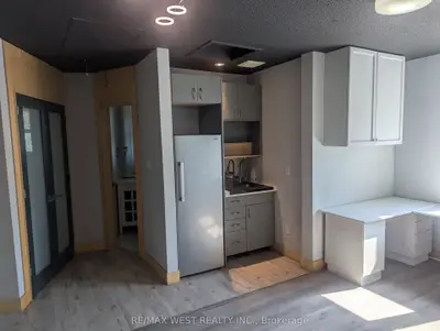 96 Forsythe Street, Oakville, On L6k 1c5