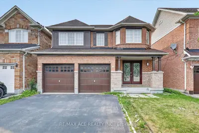 24 Zimmer Street, Brampton, On L6s 6l3