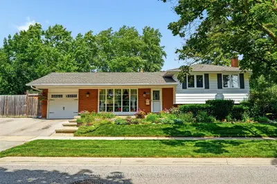 Detached in Burlington