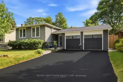 2501 Yarmouth Crescent, Oakville, On L6l 2m9
