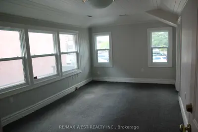 191 Lakeshore Road E 104, Oakville, On L6j 1h5