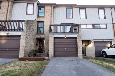 Condo Townhouse in Mississauga