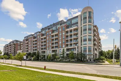 Condo Apartment in Oakville