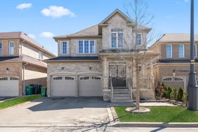 9 Constance Street, Brampton, On L6p 3c9