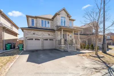 9 Constance Street, Brampton, On L6p 3c9